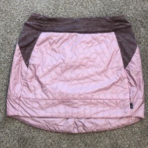 Mountain Hardware puffy skirt (M)